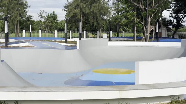 Skatepark , Skateboardpark , Skateboarding , Skatecourse . Skatearena 