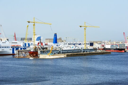 Floating dry dock in Port of Naples