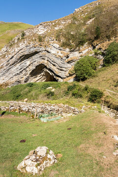 Grotte d'Harp&eacute;a