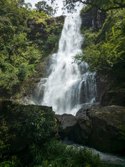 Cascadas y montañas en la comarca Panama © crist.cort