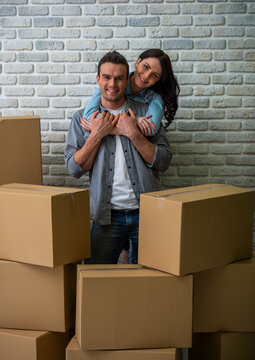 Happy Couple Relocating.
