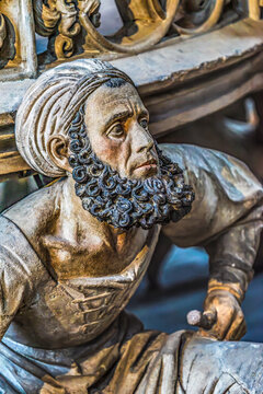 Statue Pulpit St Lawrence Saint Lorenz Protestant Church Nuremberg Germany