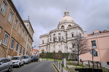 Obraz premium Low-angle wide shot of the white Baroque church with an ornate dome.