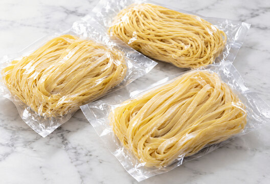 真空パックされたパスタ