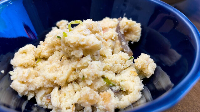 Moist simmered okara with vegetables
