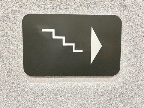 arrow icon on metal internet button