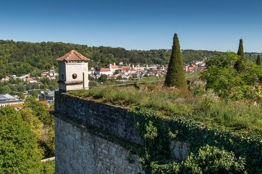 Willibaldsburg Bastion Garden, dates back to the botanical garden created by Prince-Bishop Johann Konrad of Gemmingen, plants served as a model for Hortus Eystettensis published in 1613, the most famous plant book of the Renaissance, Eichst&auml;tt, Altm&uuml;hltal, Upper Bavaria, Bavaria, Germany