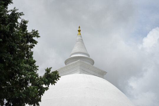 Stupa of Kelaniya Raja Maha Viharaya, Kelaniya, Sri Lanka.
