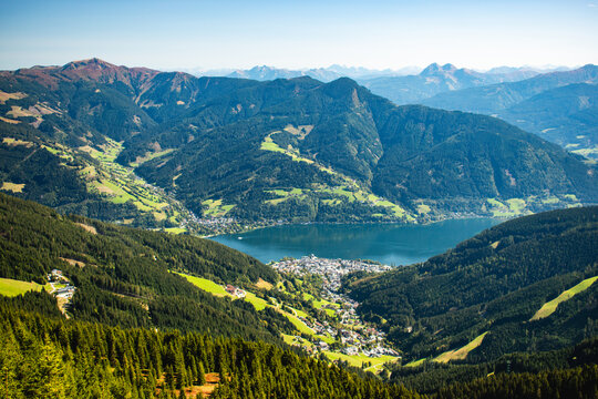 Austria, Schmittenh&ouml;he is a 1,965-meter-high mountain located on the eastern edge of the Kitzb&uuml;hel Alps, rising directly above the beautiful lakeside town of Zell am See in the Salzburg region.