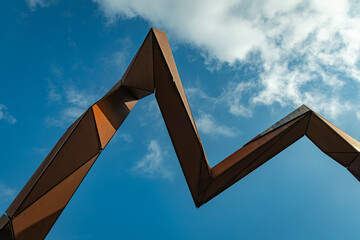 Architektoniczna, metalowa forma w Poznaniu © Magdalena