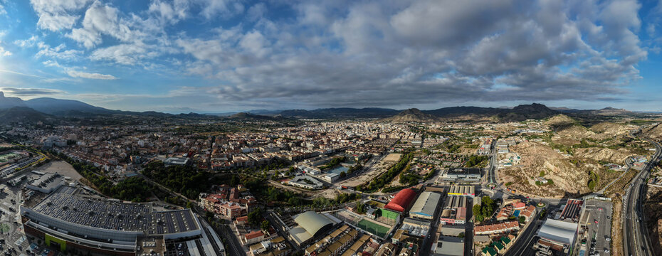 Vista a&eacute;rea de Petrer y Elda , panor&aacute;mica de las poblaciones , Alicante, Valencia , Espa&ntilde;a
