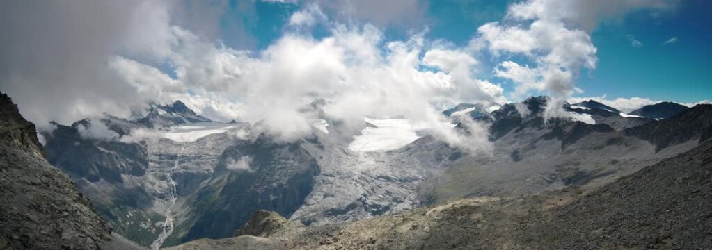Anamorphic Lens 6K - Landscape on the Adamello glacier