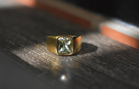 Diamond ring, luxury wedding ring, expensive
