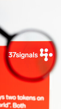 Milan, Italy 2026, 15 AGO Closeup of 37signals com website page on a laptop screen. Focus on 37signals com logo under a magnifying glass.