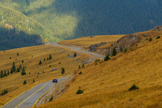 The Transalpina road in Romania in autumn