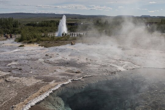 Thermal spring and eruption Geysir Strokkur, geothermal area Haukadalur, Geysir, Iceland