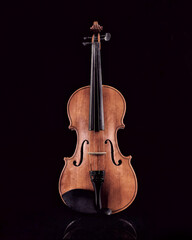 violin isolated on black background © Vidhura