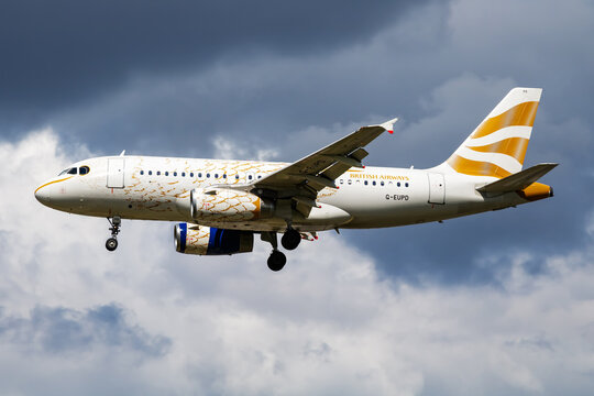 British Airways Airbus A319 (G-EUPD) arriving at London Heathrow Airport on April 26, 2016 in London, United Kingdom