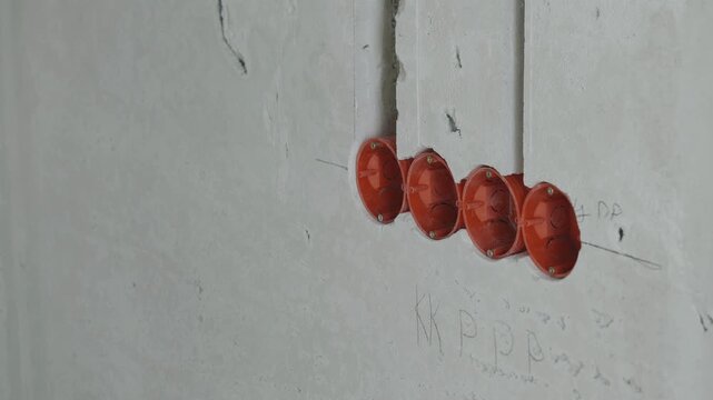 Fitting socket boxes into wall openings for a seamless installation