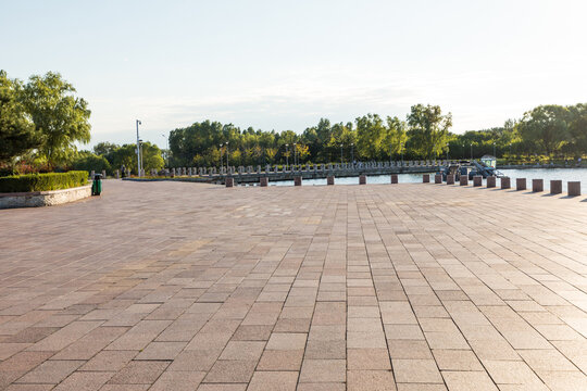 The plaza in the city park is completely deserted.