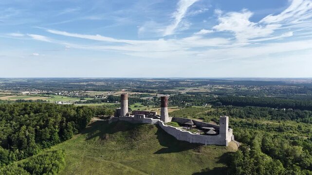 Chęciny Zamek Kr&oacute;lewski Dron 4K
