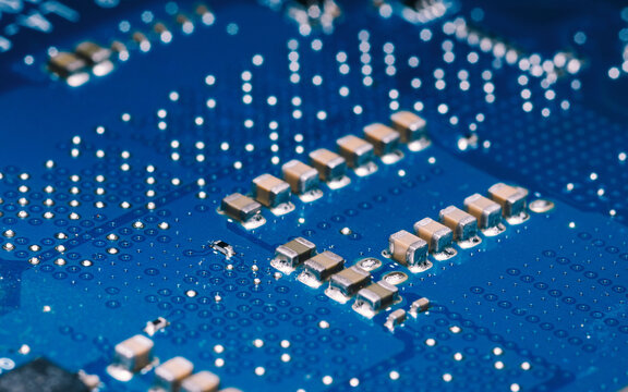 Electronic circuit board connecting microchip components