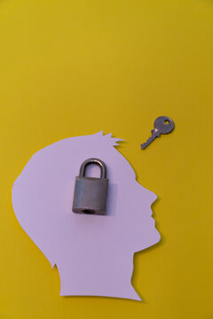 The image symbolizes mental blockage, hidden ideas, or the need for a solution. Concept of mental health.