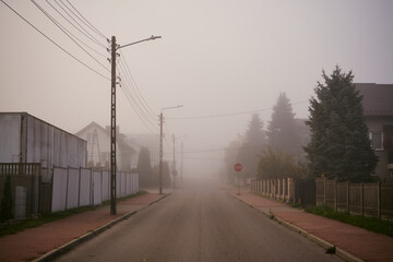 miasto,ulica,gęsta mgła,jesień © Marcin Łazarczyk