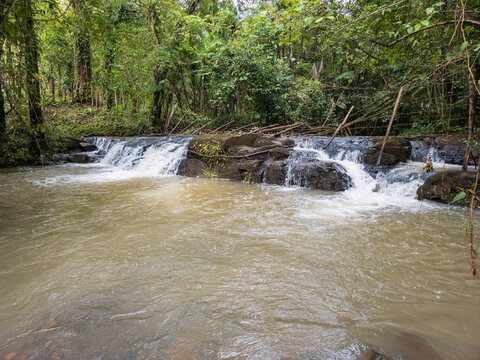 Caminata por peque&ntilde;as cascadas en Panama 