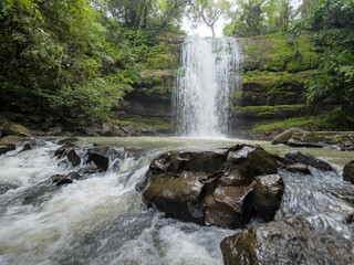 Caminata por pequeñas cascadas en Panama  © crist.cort
