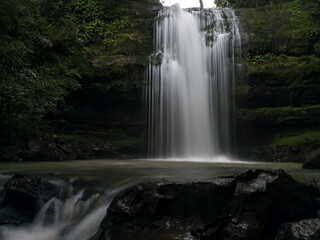 Caminata por pequeñas cascadas en Panama  © crist.cort