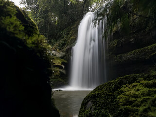 Caminata por pequeñas cascadas en Panama  © crist.cort