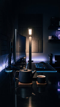 computer desktop dark night