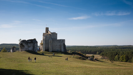 Kamienny zamek Mirów Jura Krakowsko Częstochowska Polska © kubikactive