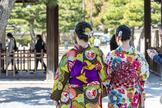 Japanese women dressed with kimono, colorful traditional clothes, at Kennin-ji Temple, Old Town of Kyoto, Higashiyama, Kyoto, Japan