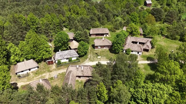 Muzeum Wsi Kieleckiej Dron 4k Polska