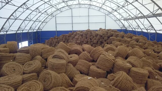 Forward flight toward a rope pile in Klin