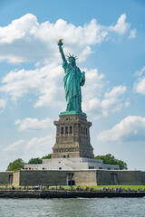 Distant View of Statue of Liberty in New York  © Niaholisc