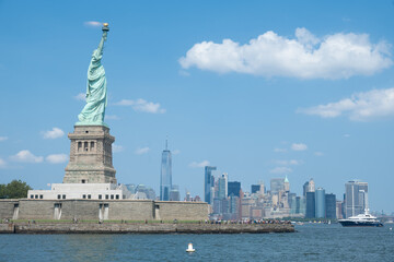 Distant View of Statue of Liberty in New York  © Niaholisc