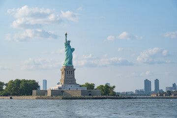 Distant View of Statue of Liberty in New York  © Niaholisc