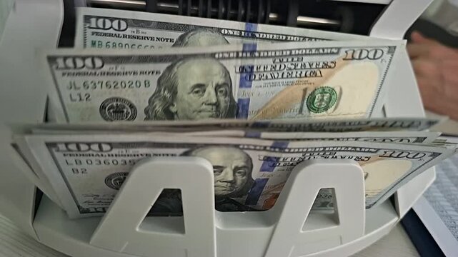 Counting and sorting money in a currency note counting machine in a