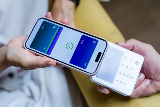Mobile phone contactless payment using digital wallet and card reader