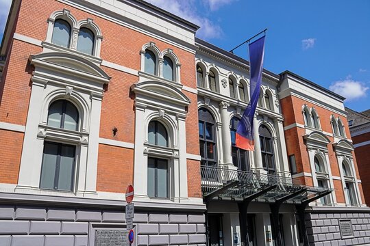 flensburg, deutschland - geb&auml;ude vom schleswig-holsteinisches landestheater und sinfonieorchester