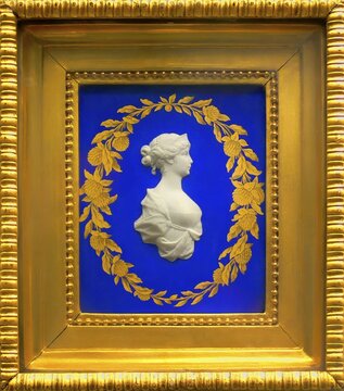 Relief cameo, white biscuit or bisque porcelain, portrait of Louise of Mecklenburg-Strelitz, Luise Herzogin zu Mecklenburg - Strelitz, Luise Auguste Wilhelmine Amalie Herzogin zu Mecklenburg, K&ouml;nigin Luise, 1776 &ndash; 1810, Queen of Prussia