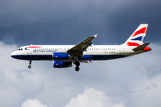 British Airways Airbus A320 (G-EUUR) arriving at London Heathrow Airport on April 26, 2016 in London, United Kingdom