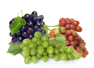 Naklejka premium Grapes of different varieties isolated on white