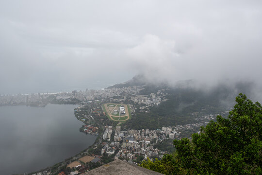 Cloudy daytime view of Rio de Janeiro