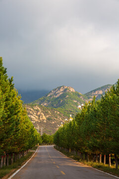 Misty scenery of Bailong Mountain in Lan County, Shanxi, China.