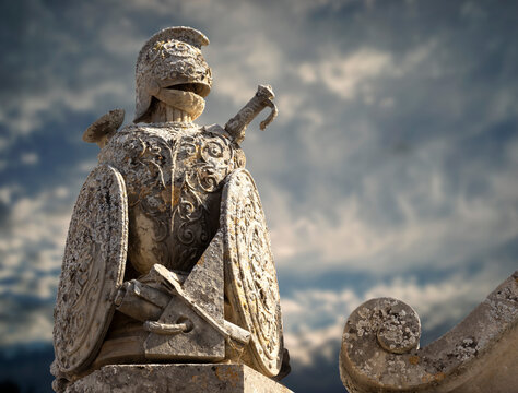 Antica statua tombale
