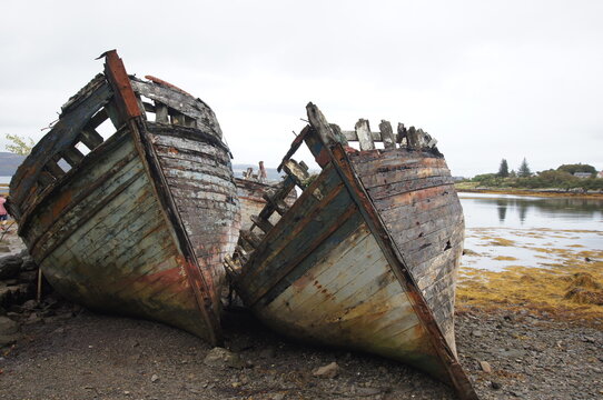Salen Ships